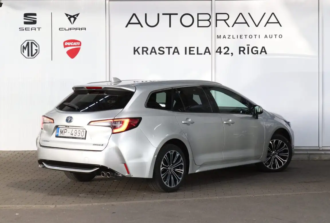 TOYOTA COROLLA