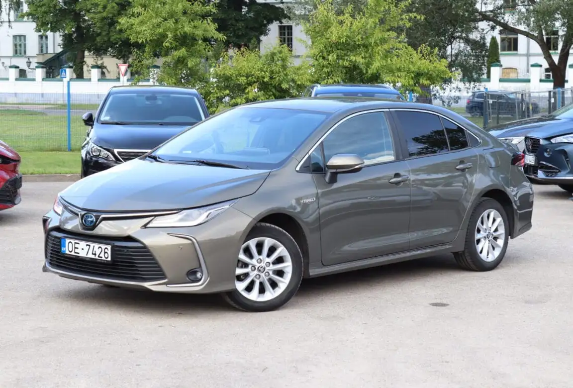 TOYOTA COROLLA