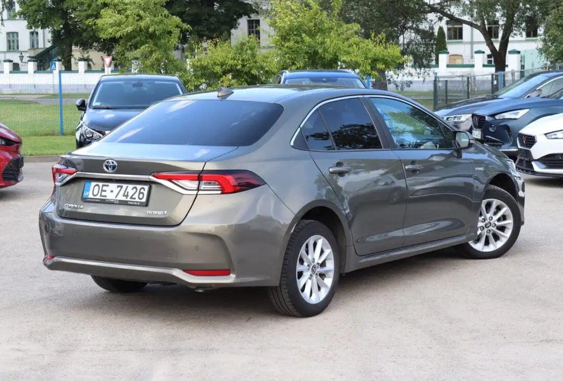 TOYOTA COROLLA