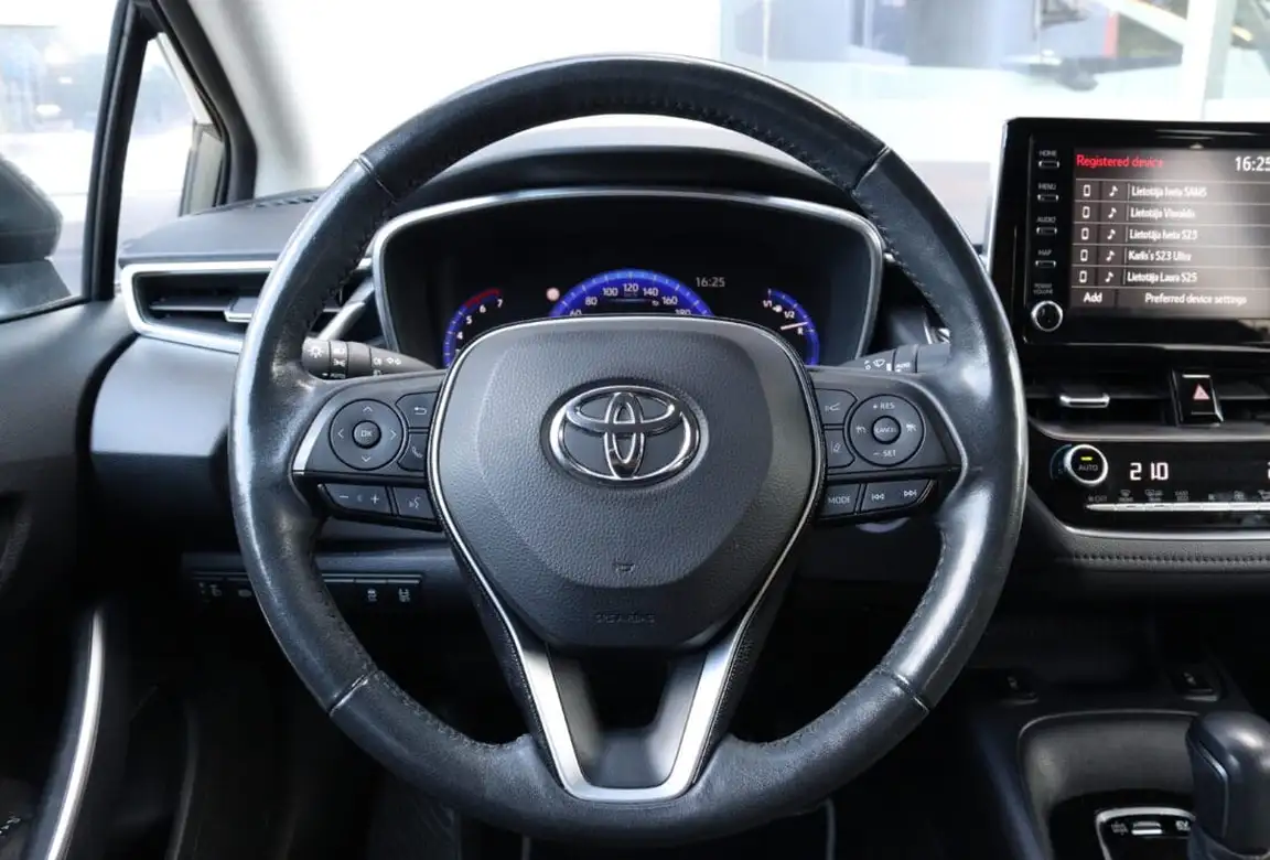 TOYOTA COROLLA