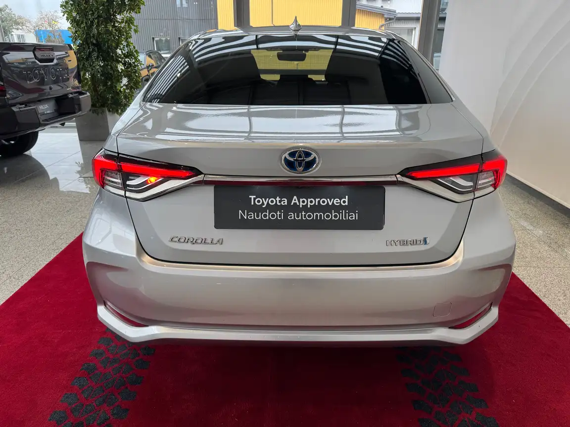 TOYOTA COROLLA