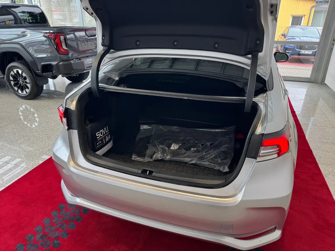 TOYOTA COROLLA