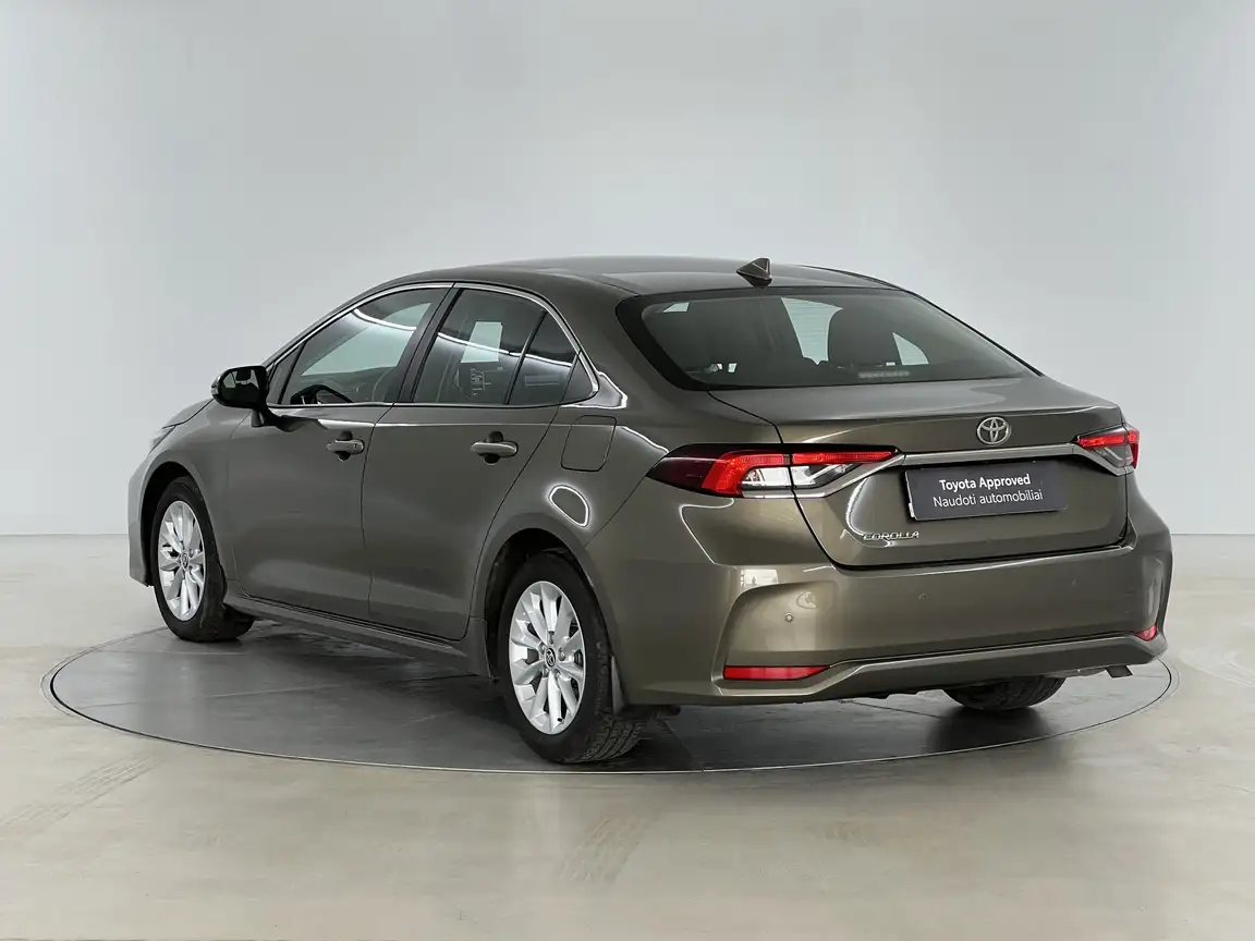 TOYOTA COROLLA
