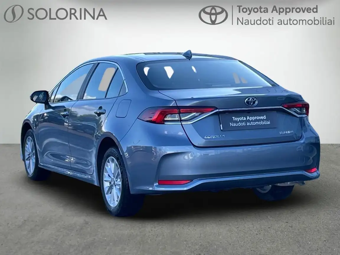 TOYOTA COROLLA