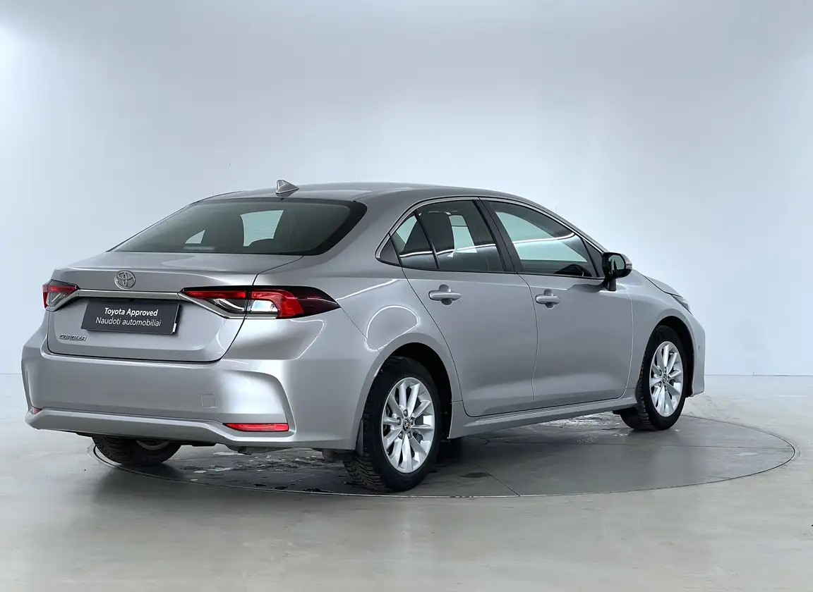 TOYOTA COROLLA
