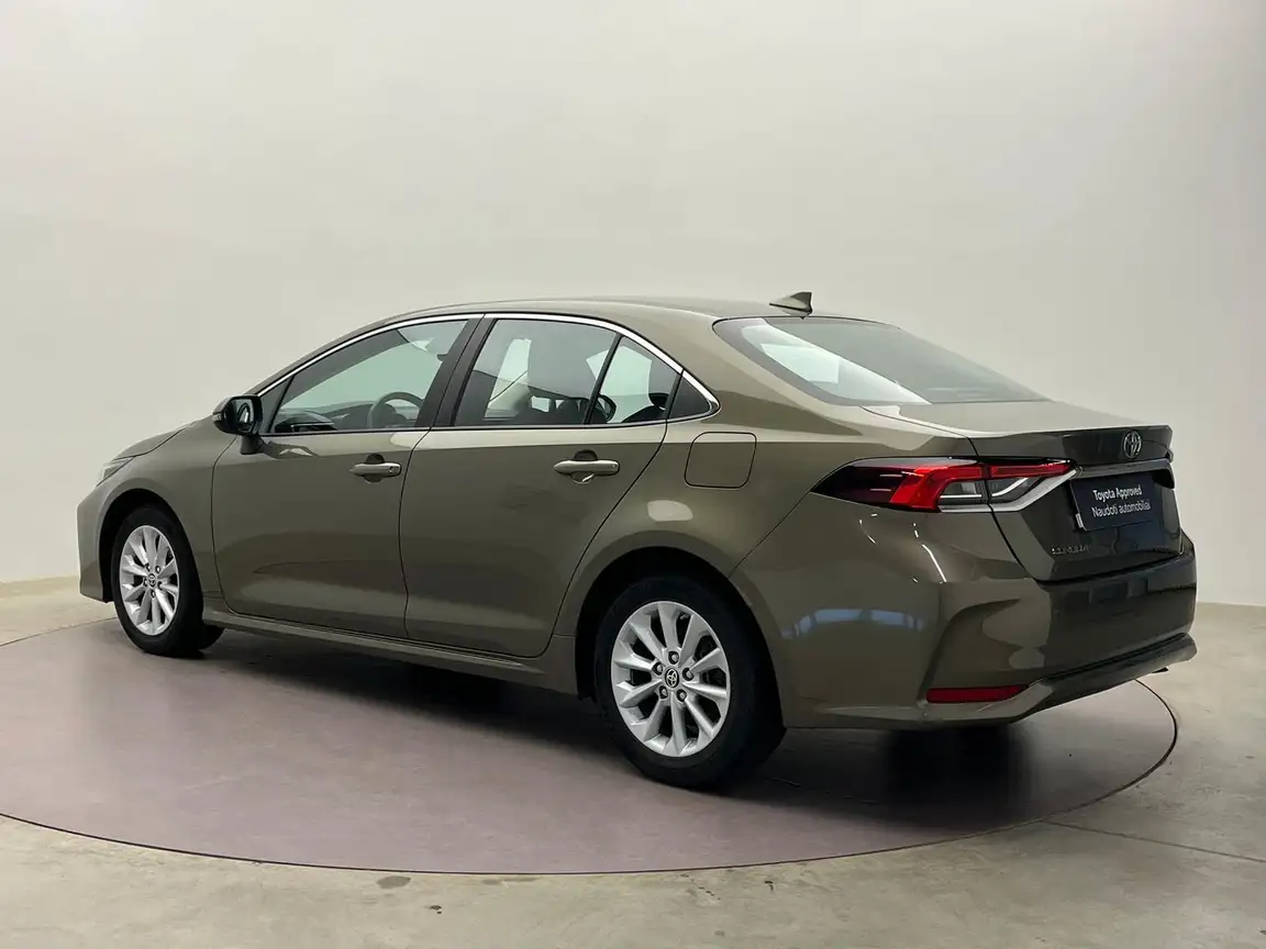 TOYOTA COROLLA