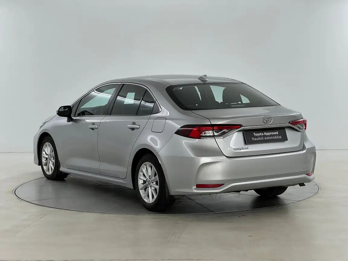 TOYOTA COROLLA