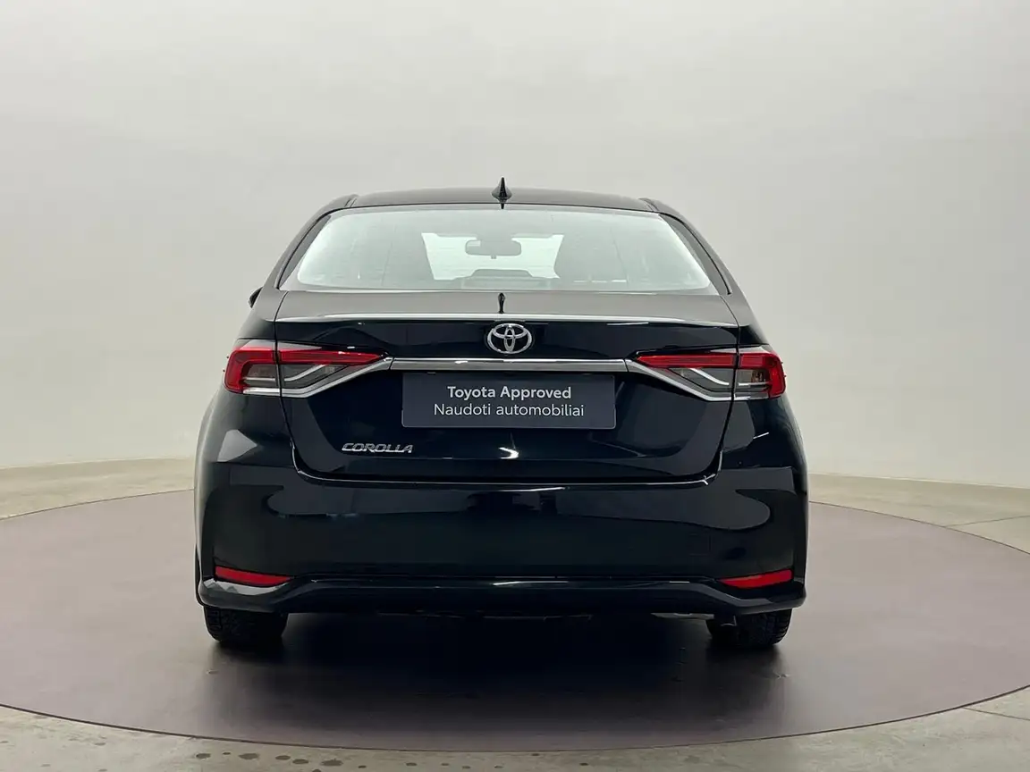 TOYOTA COROLLA