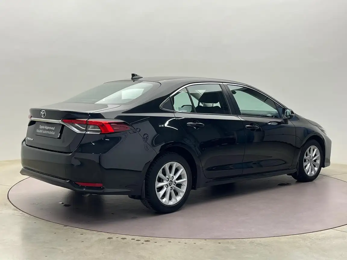 TOYOTA COROLLA