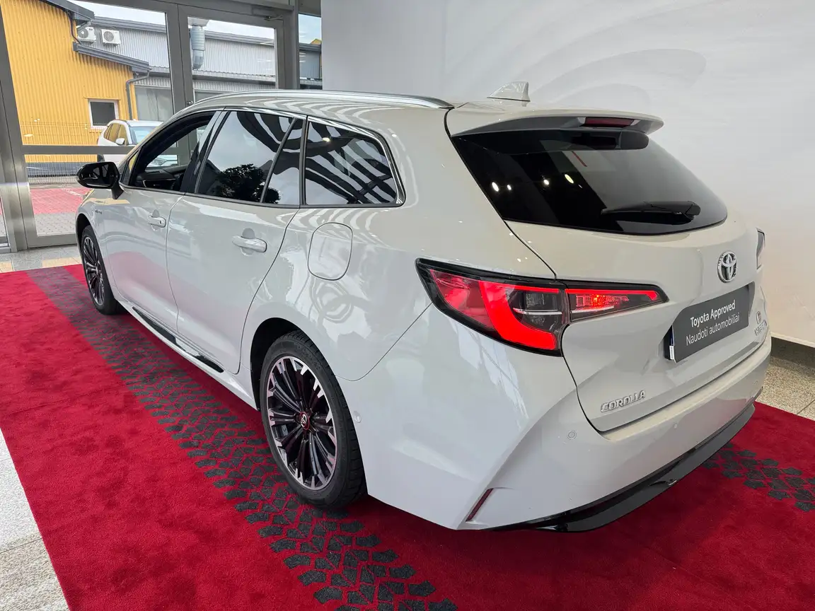 TOYOTA COROLLA