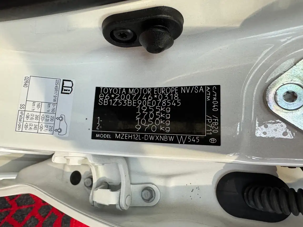 TOYOTA COROLLA