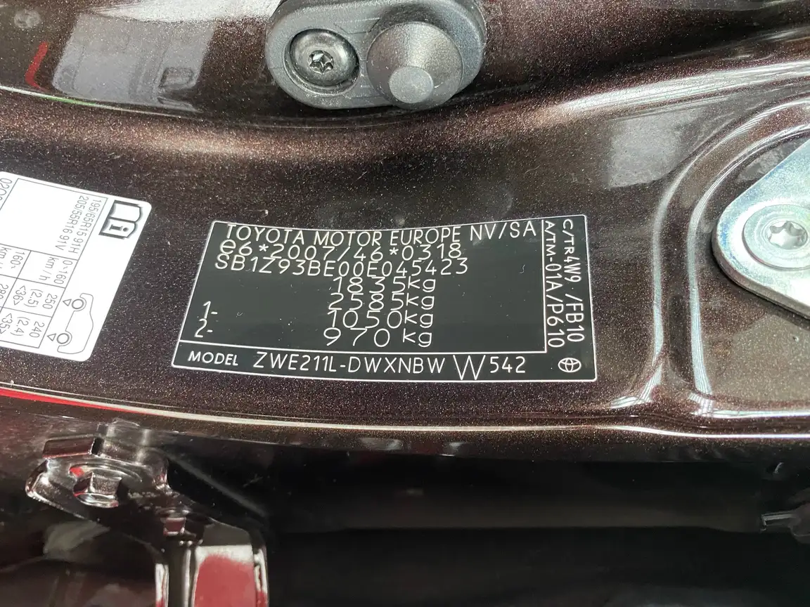 TOYOTA COROLLA