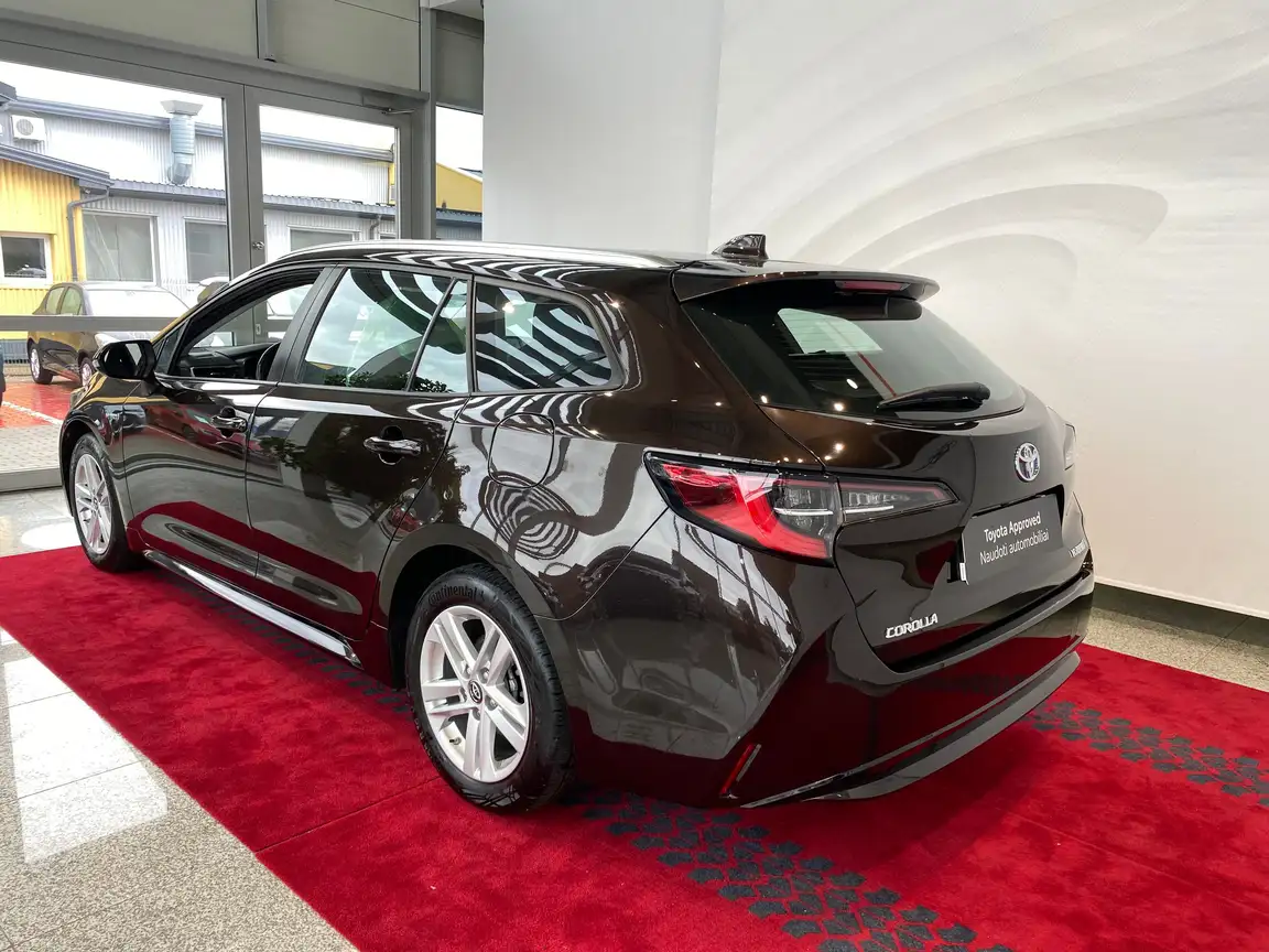 TOYOTA COROLLA
