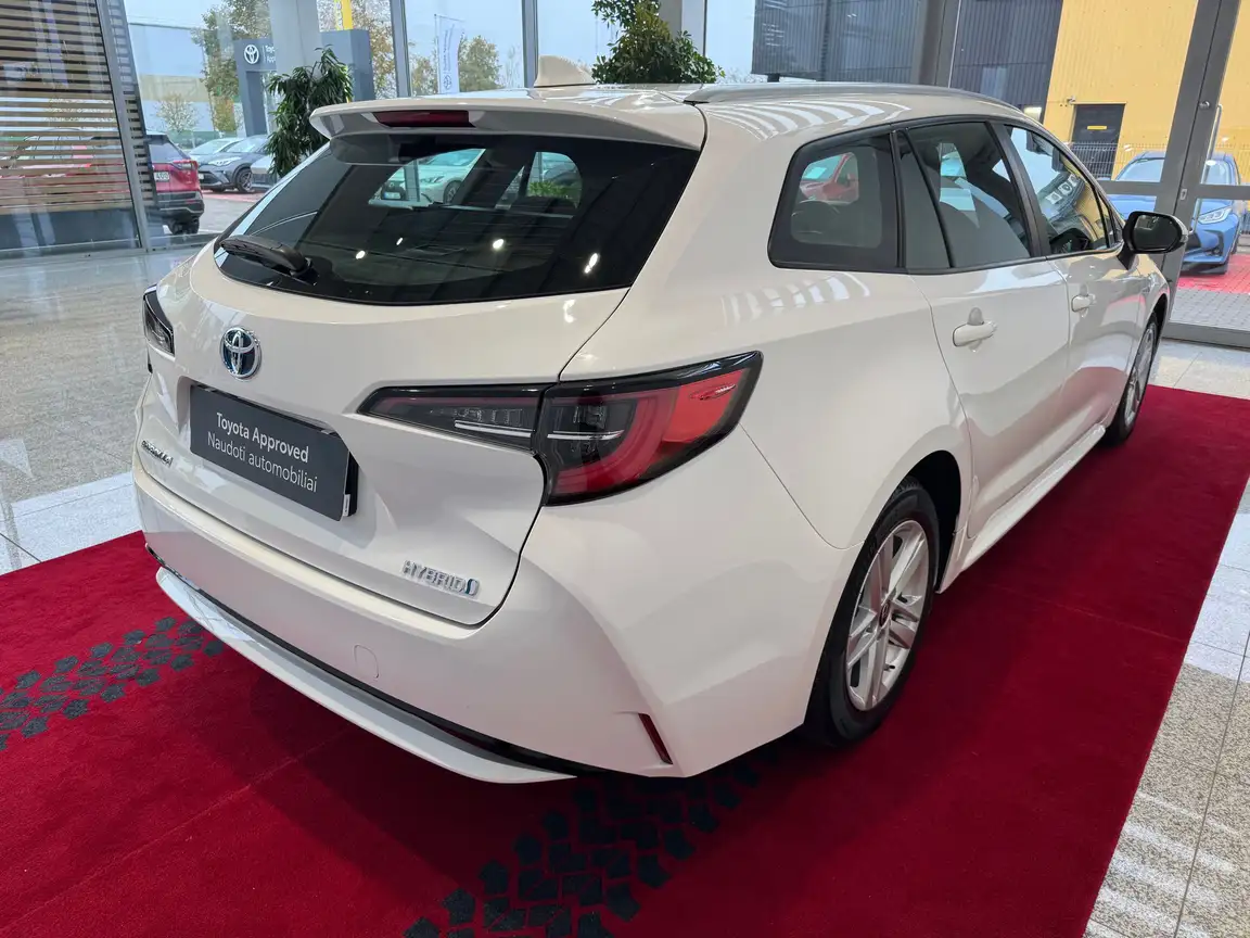 TOYOTA COROLLA