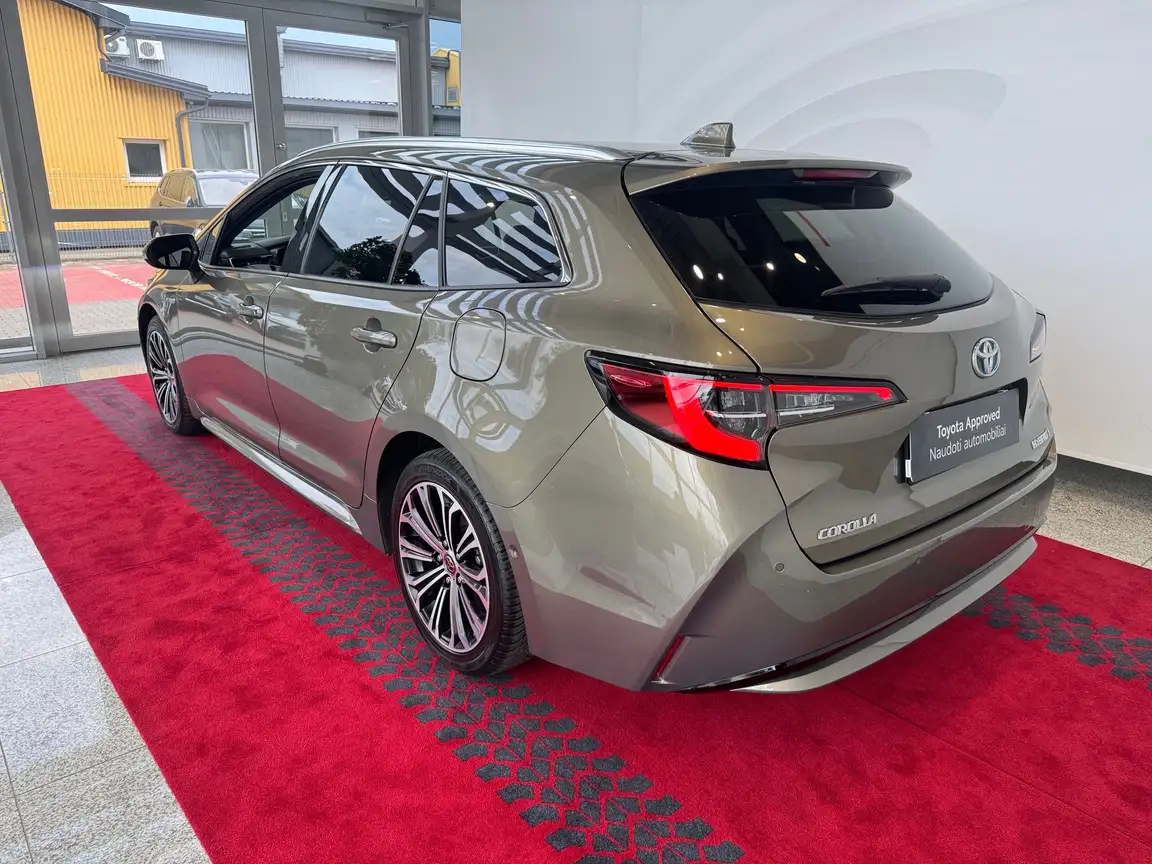 TOYOTA COROLLA