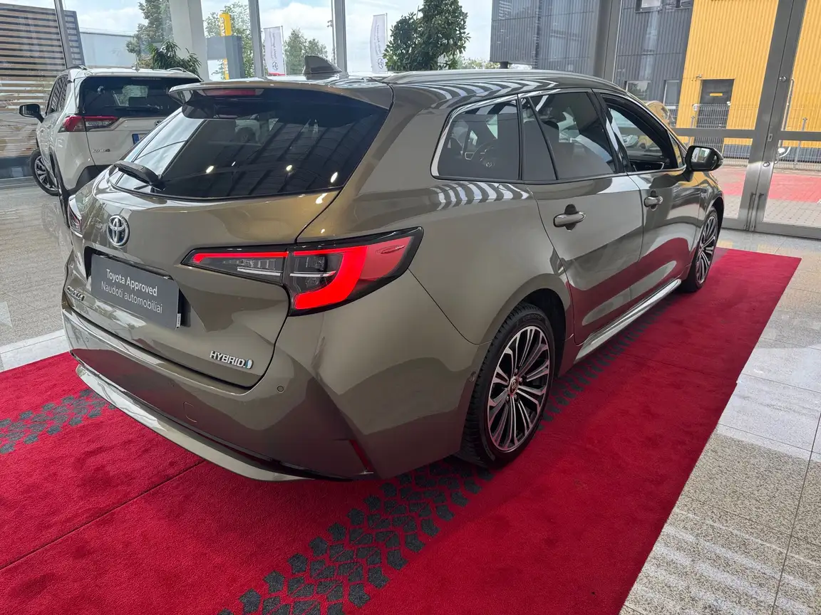 TOYOTA COROLLA
