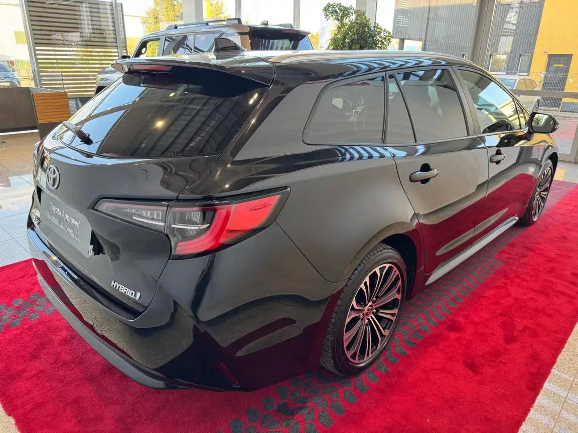 TOYOTA COROLLA
