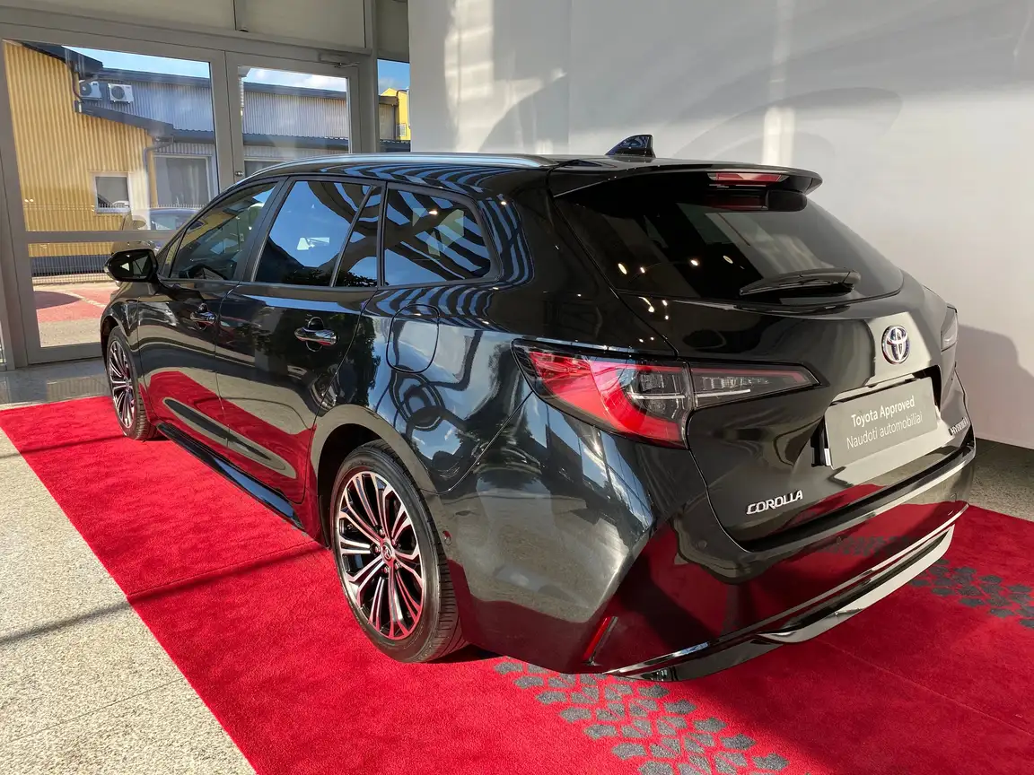 TOYOTA COROLLA