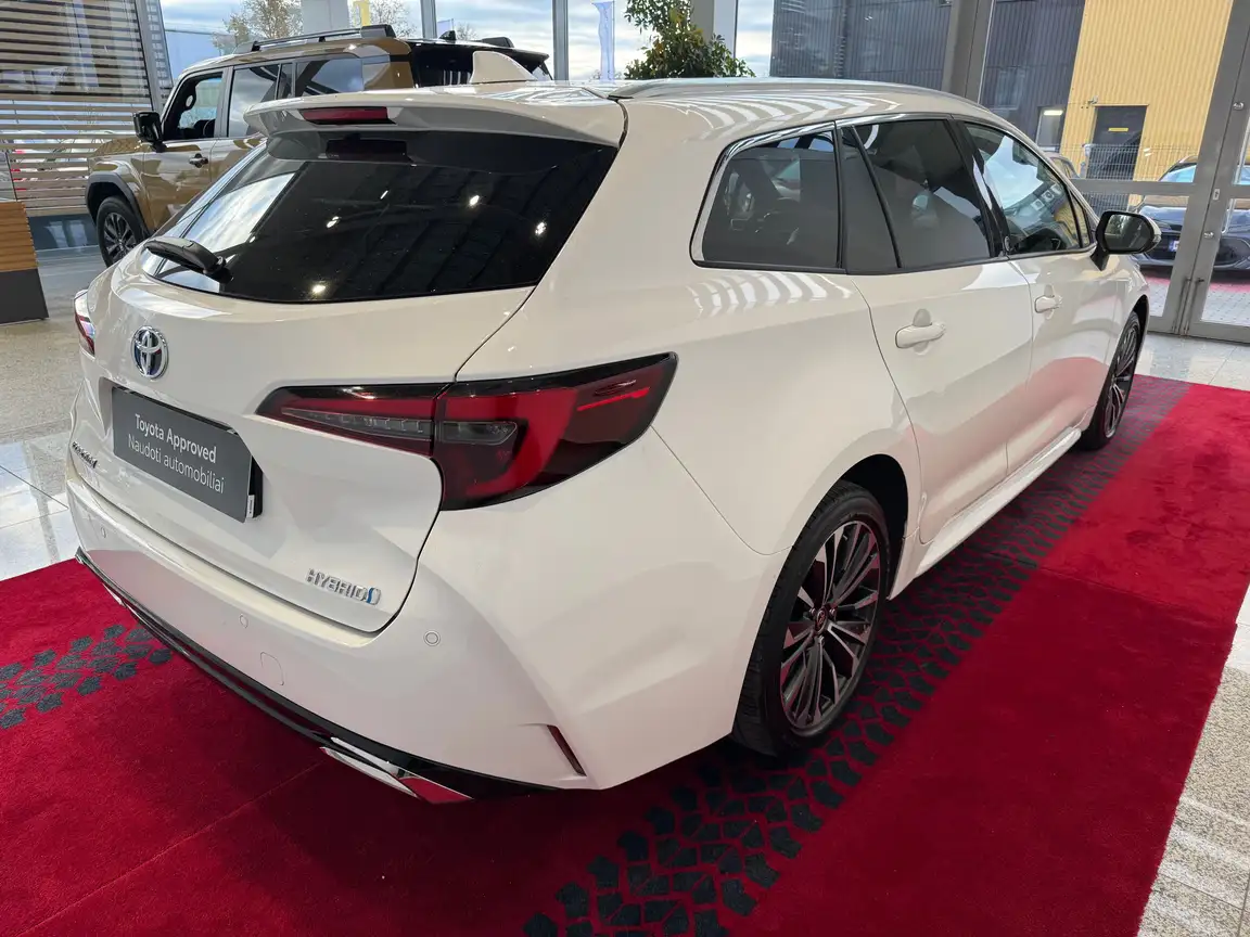 TOYOTA COROLLA