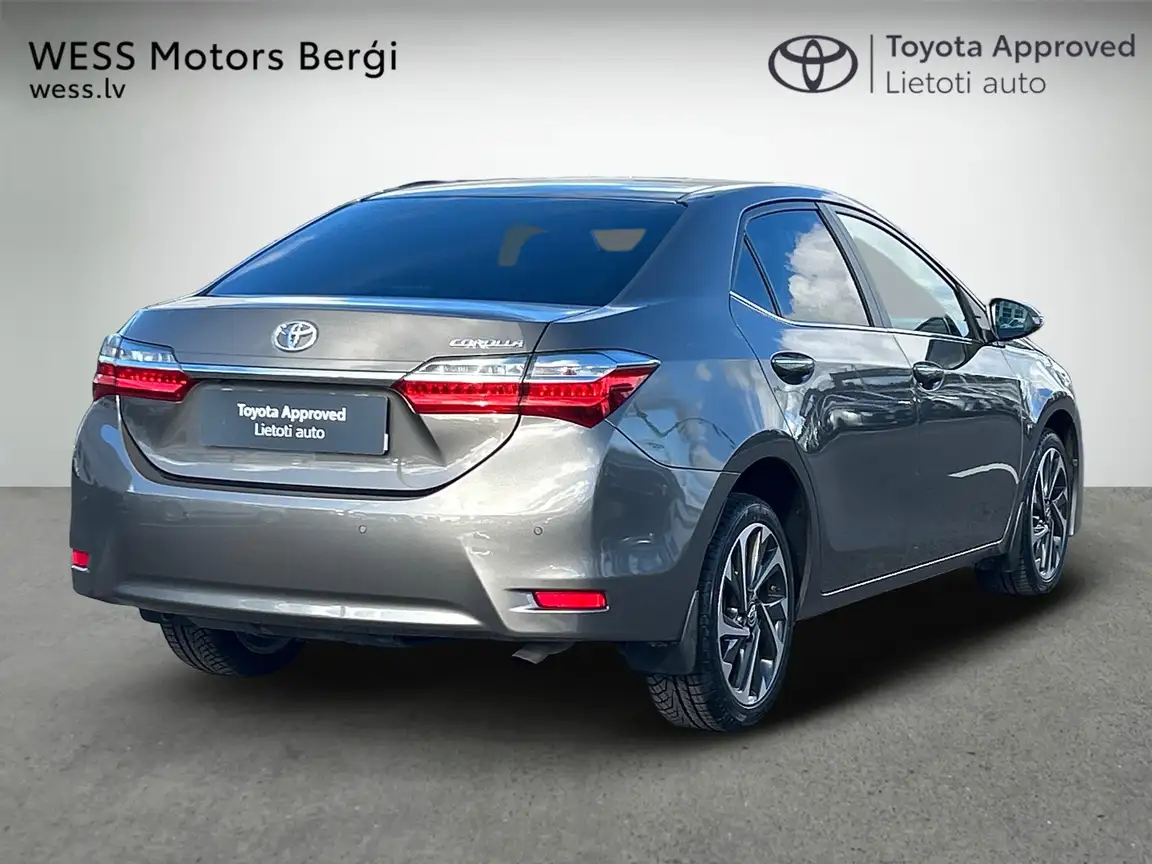 TOYOTA COROLLA