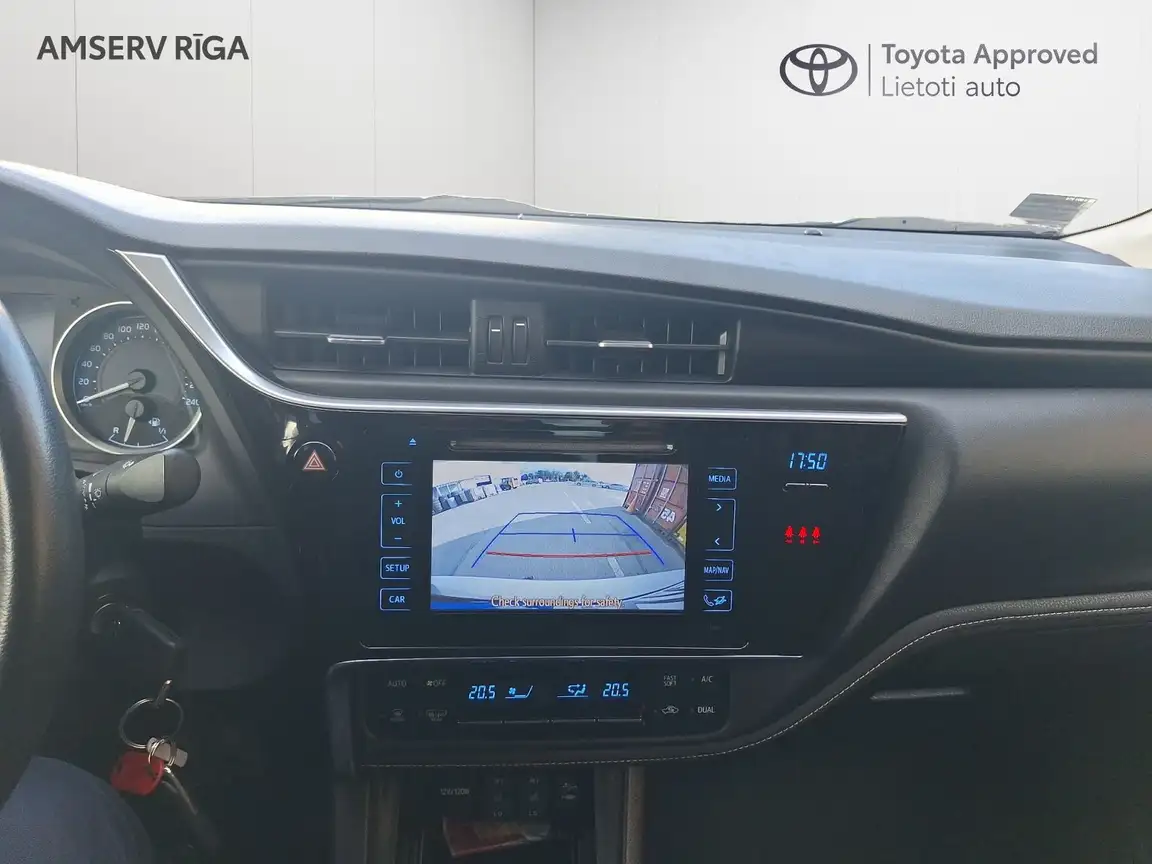 TOYOTA COROLLA