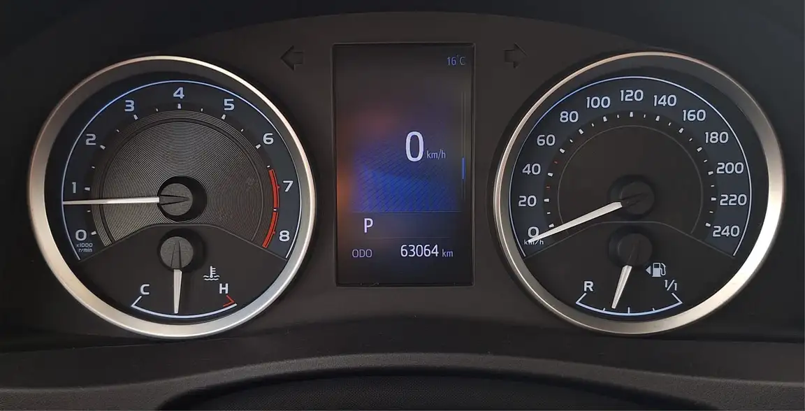 TOYOTA COROLLA