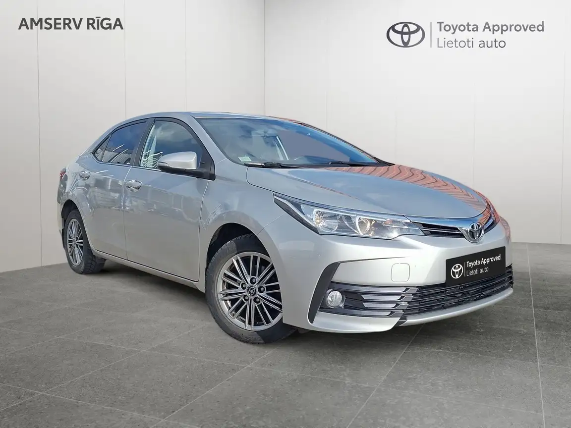 TOYOTA COROLLA