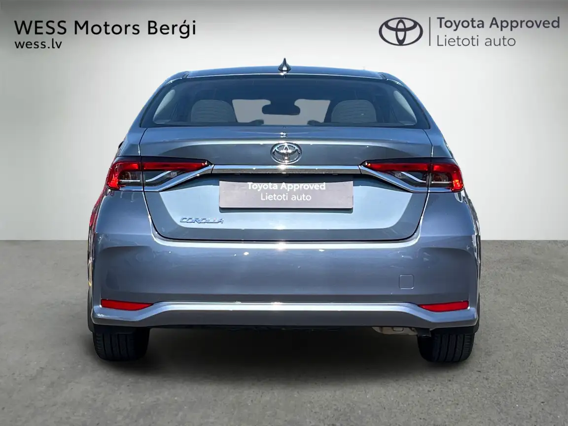 TOYOTA COROLLA