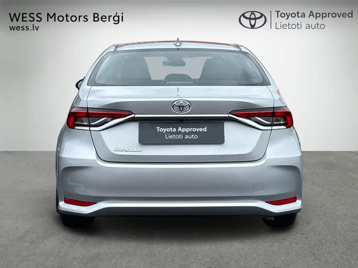 TOYOTA COROLLA