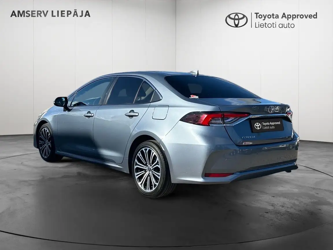 TOYOTA COROLLA