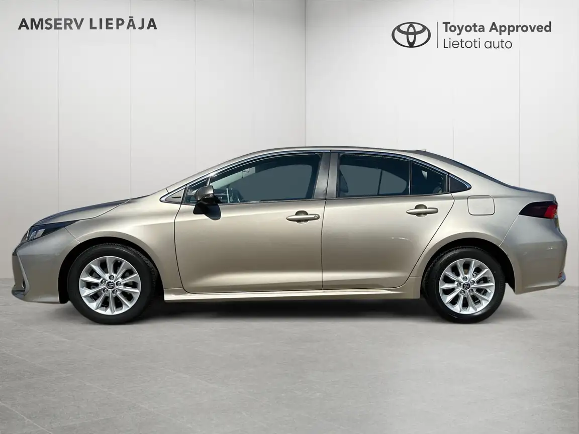 TOYOTA COROLLA