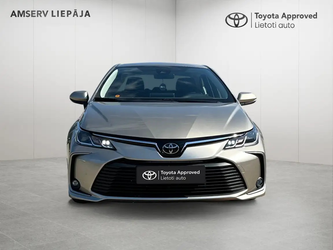 TOYOTA COROLLA
