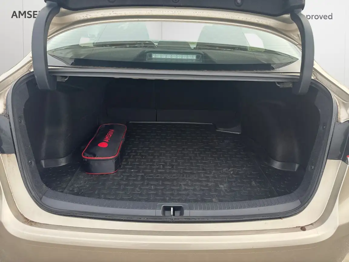 TOYOTA COROLLA