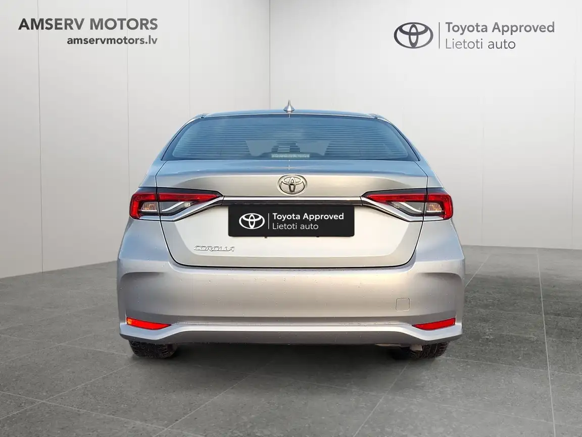 TOYOTA COROLLA