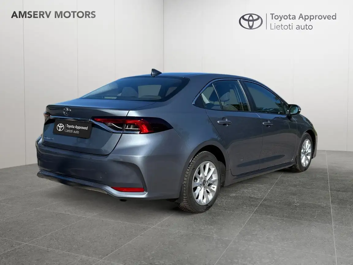 TOYOTA COROLLA