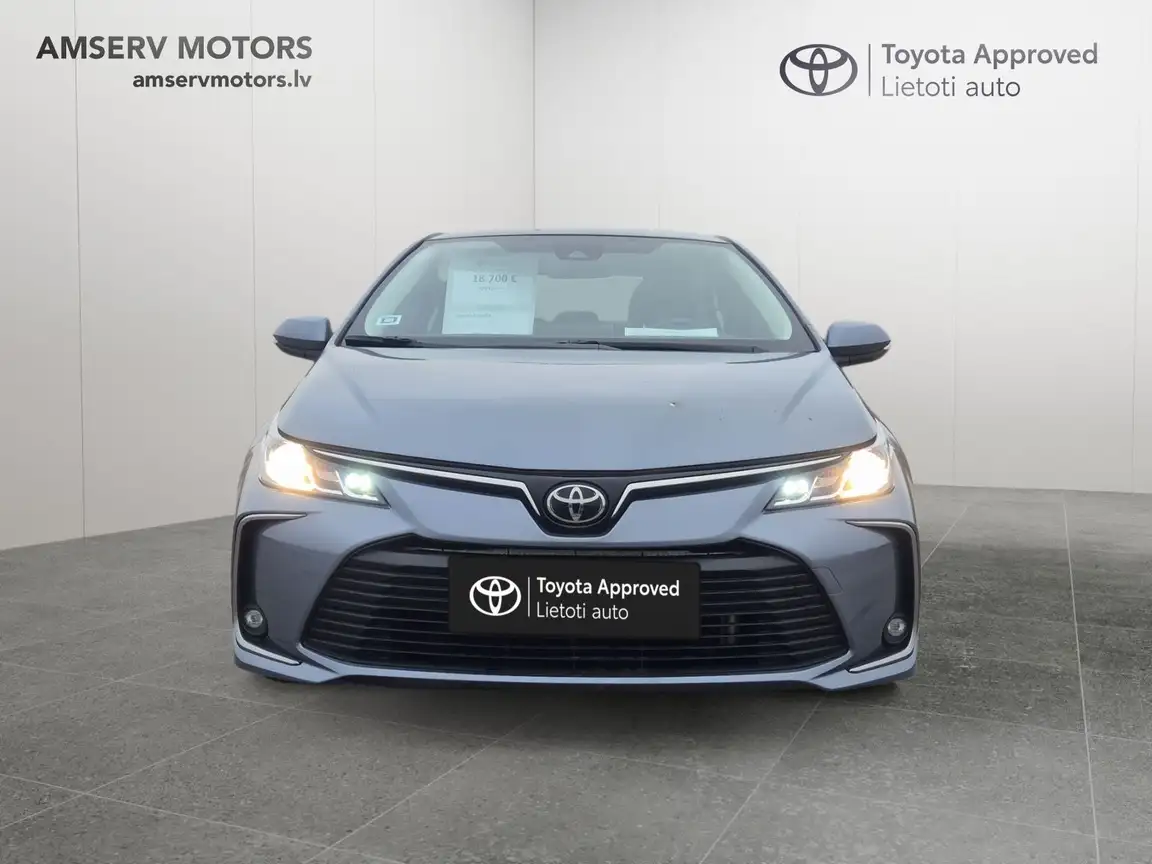 TOYOTA COROLLA