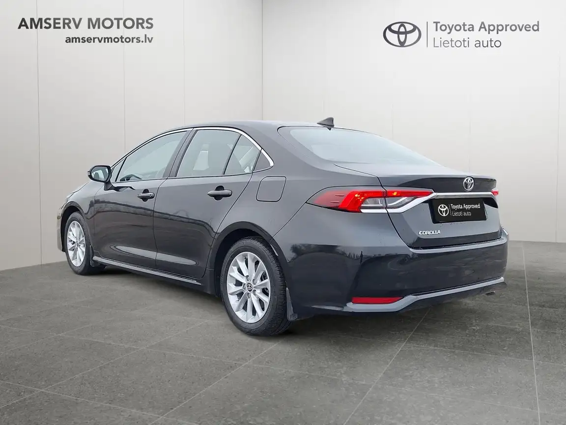 TOYOTA COROLLA