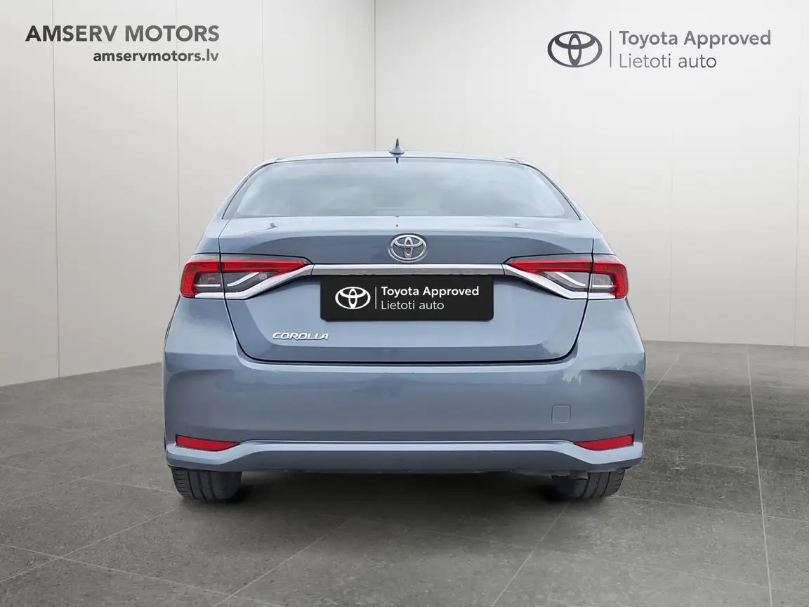 TOYOTA COROLLA