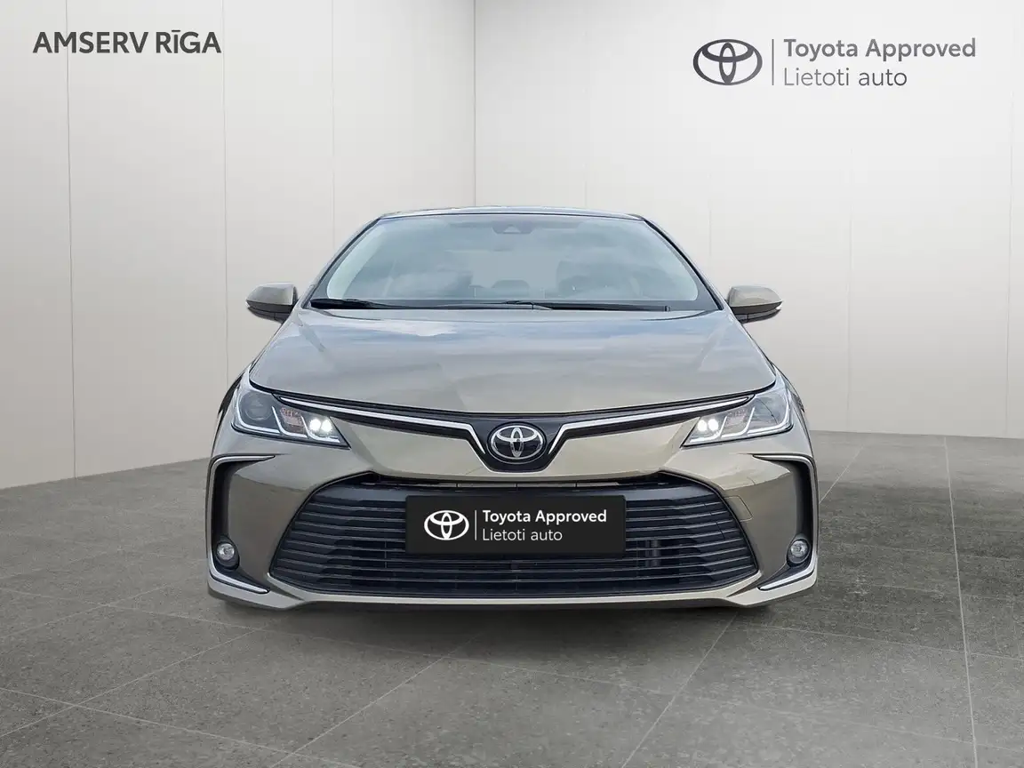 TOYOTA COROLLA