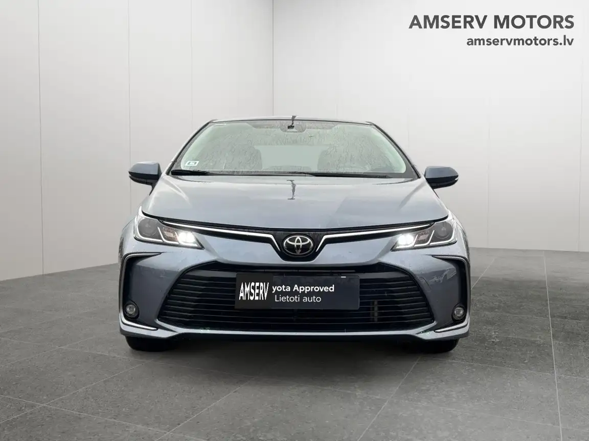 TOYOTA COROLLA