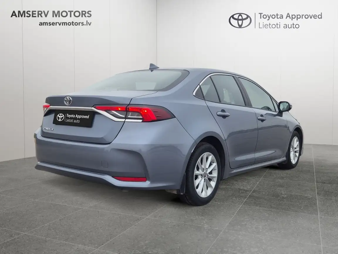 TOYOTA COROLLA