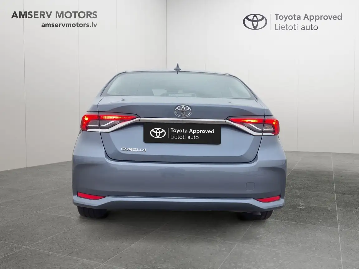 TOYOTA COROLLA