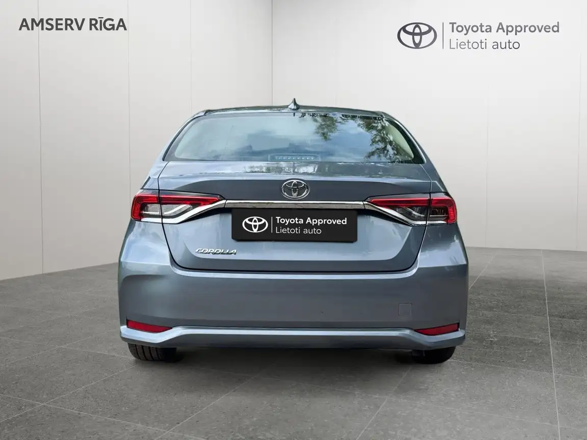 TOYOTA COROLLA