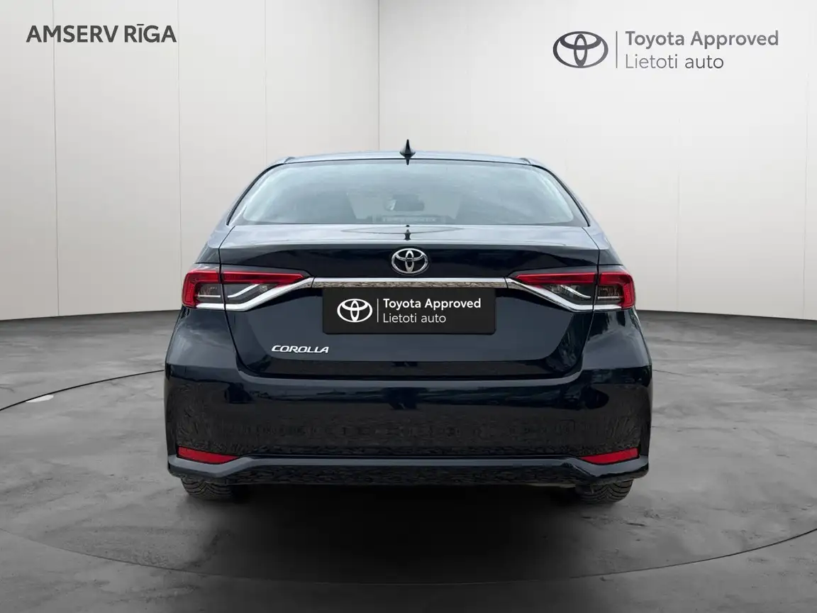 TOYOTA COROLLA