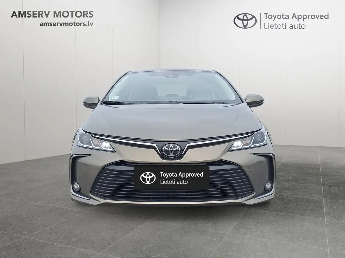 TOYOTA COROLLA