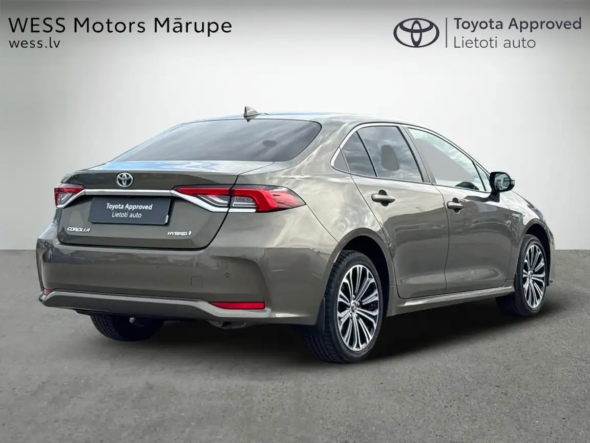 TOYOTA COROLLA