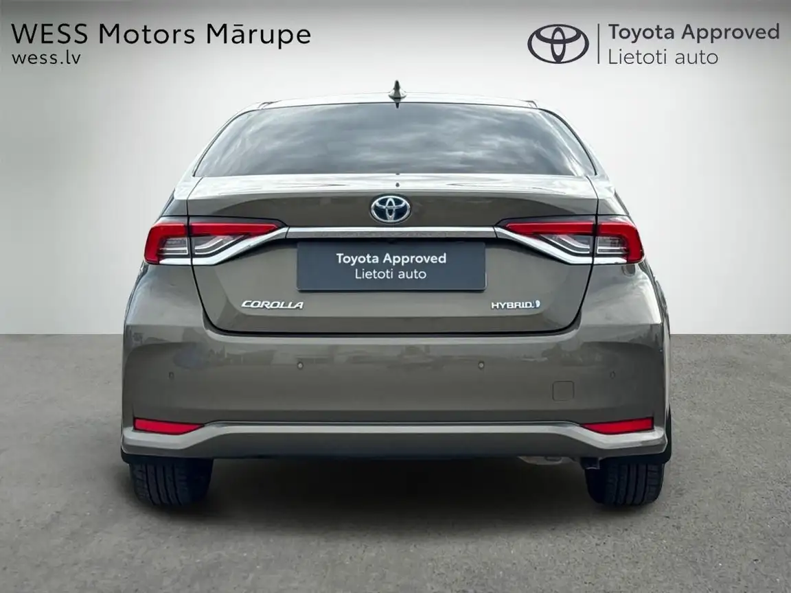 TOYOTA COROLLA