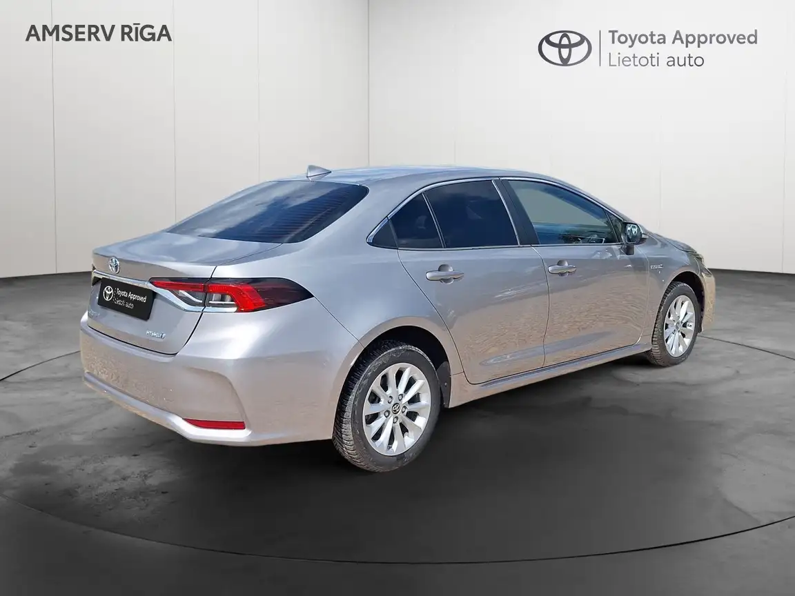 TOYOTA COROLLA