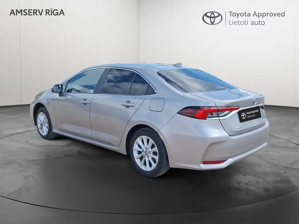 TOYOTA COROLLA