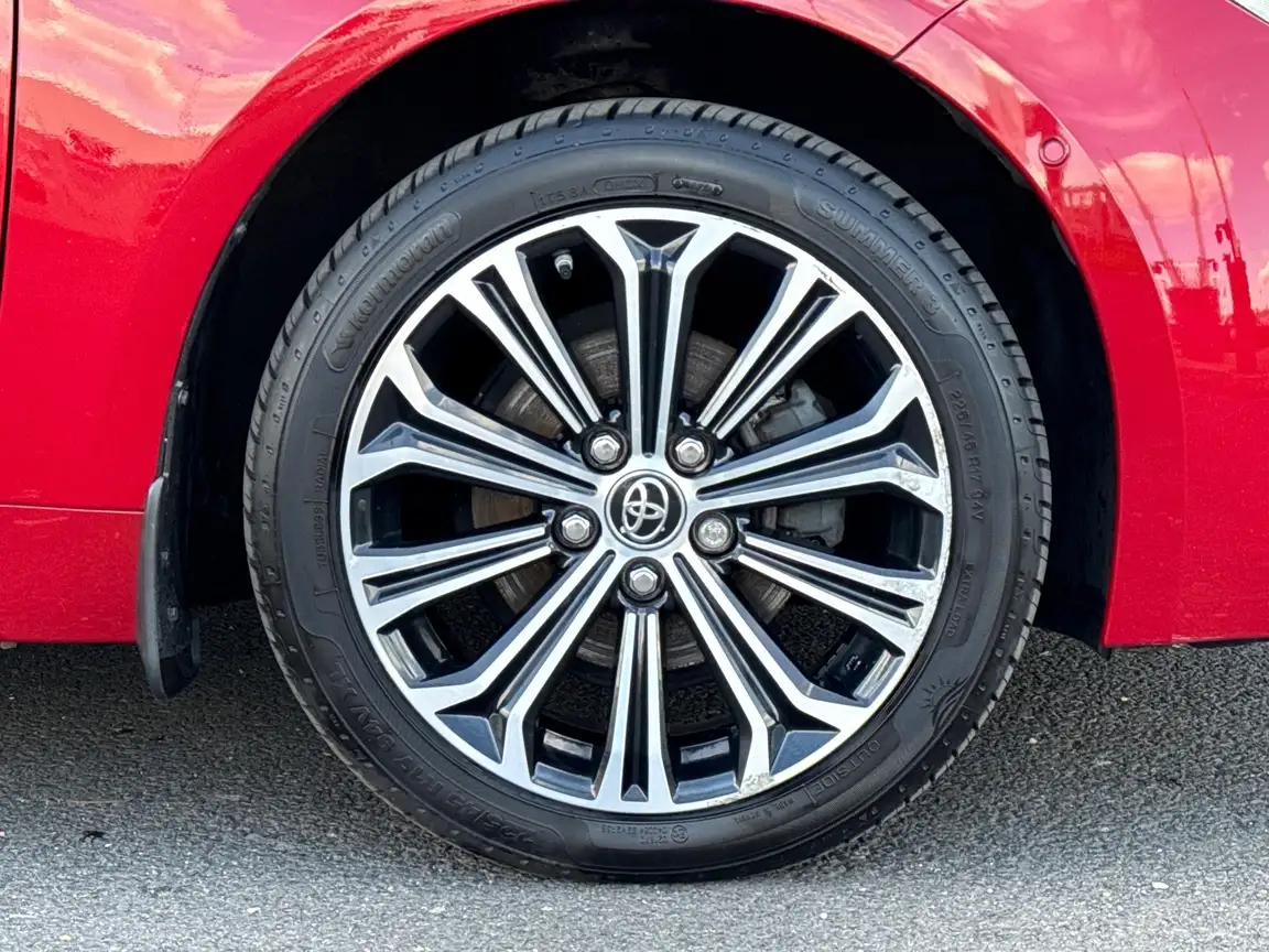 TOYOTA COROLLA